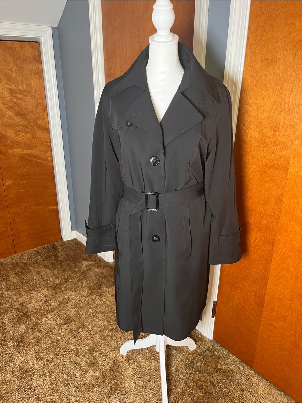 Hilary Radley Black Belted Trench Coat with Lapels, and thick liner. Size 6.